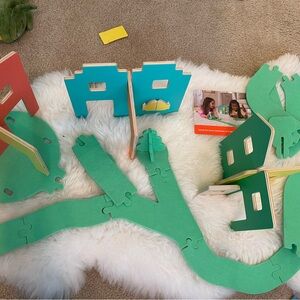 Lovevery The Connector Wooden Modular Village and Pathways